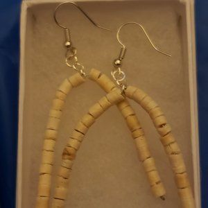 White tone upside down U loop Earring